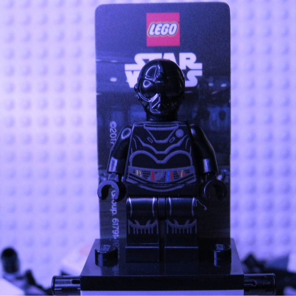 LEGO NI-L8 FIGURE